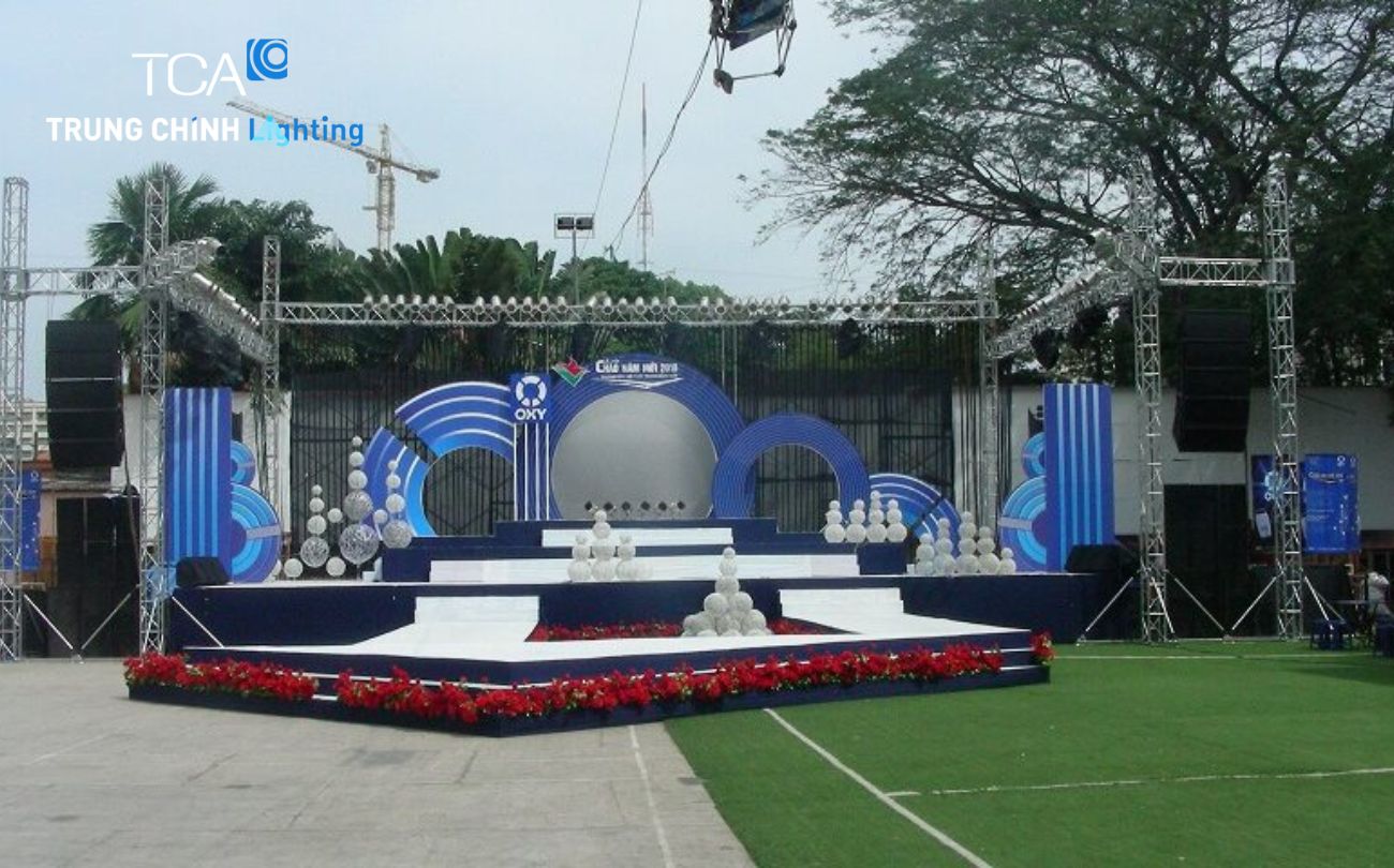 Sân khấu ngoài trời chuyên nghiệp