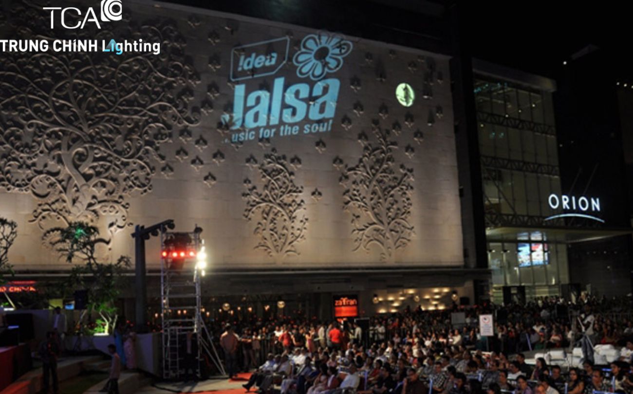 Chiếu logo hoặc thông điệp