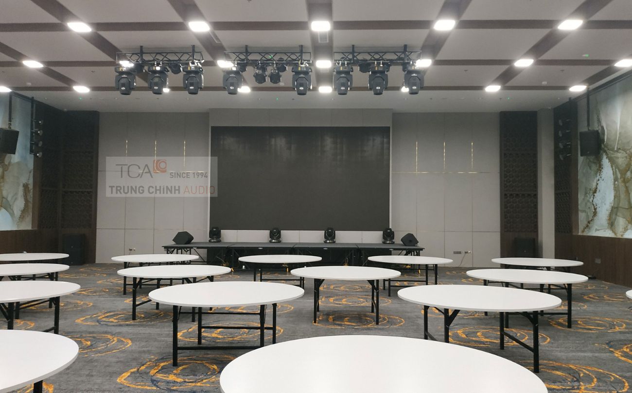sân khấu hội trường tổ chức Party Gala Dinner tại FORD Thăng Long